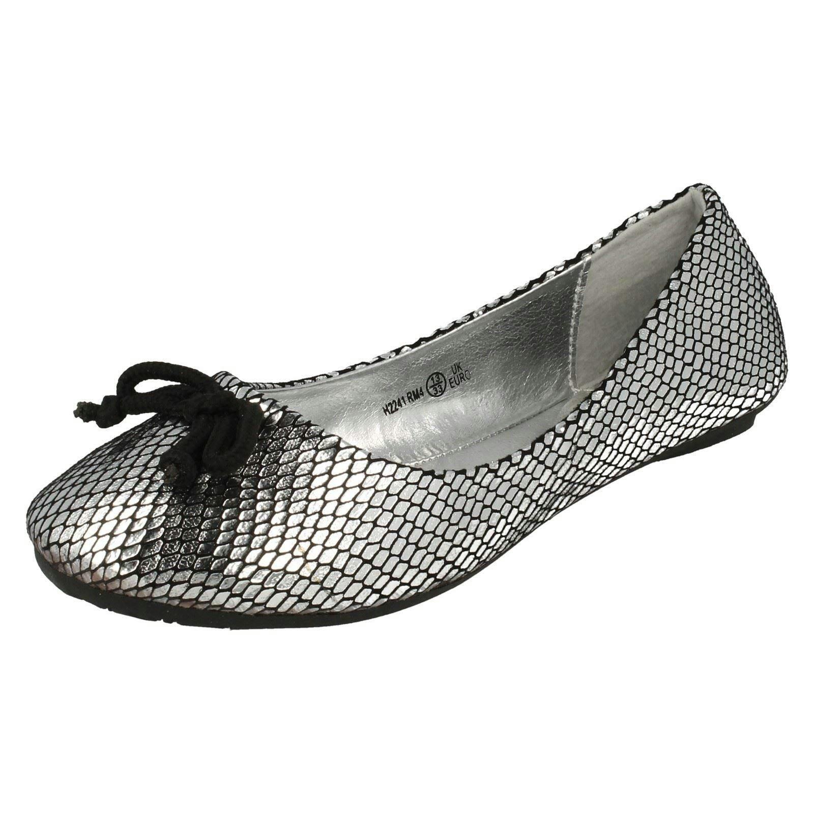 Cutie Girls Silver Bow Detail Ballet Shoes H2241 - Uk 12 Child