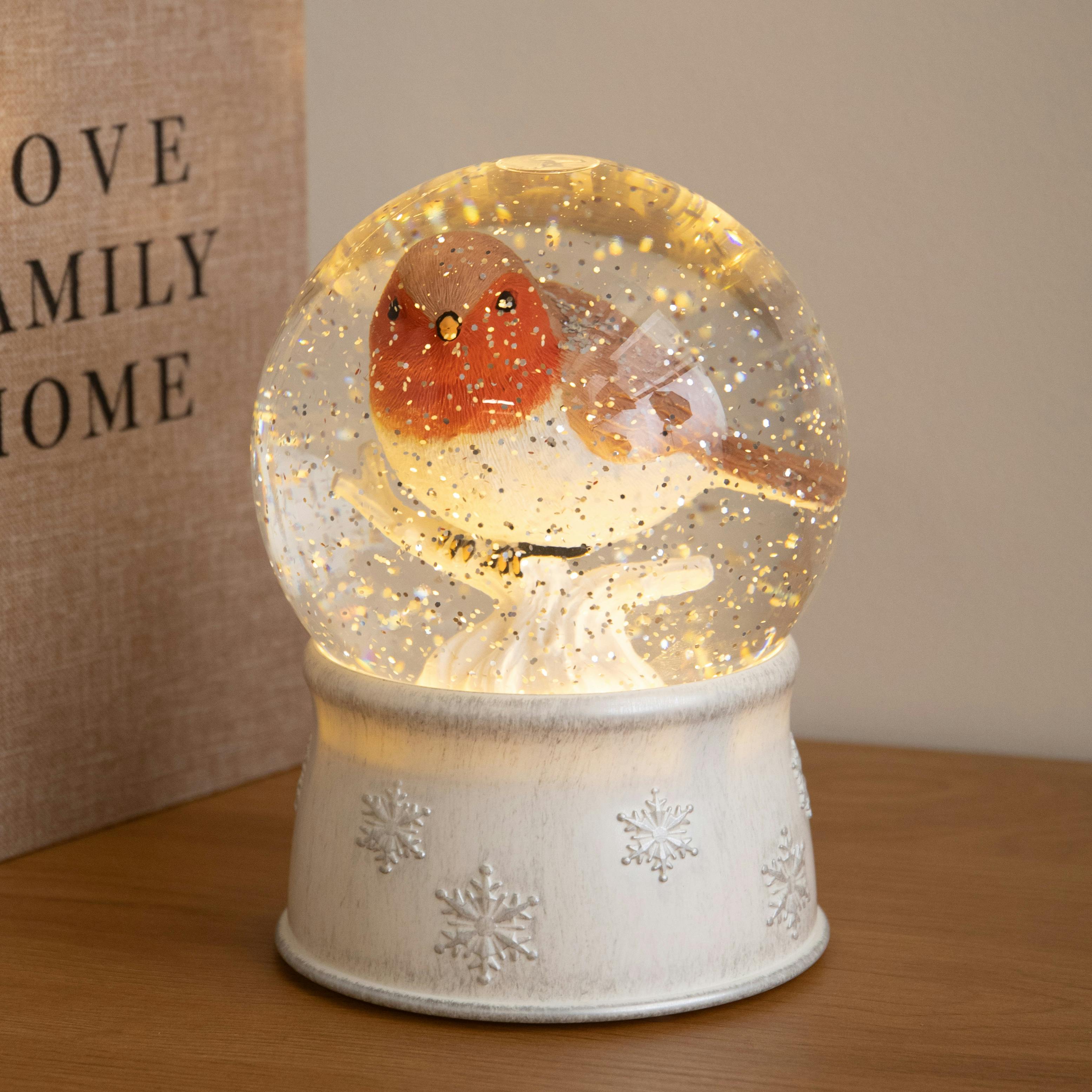Rackhams White 18Cm Dual Powered Robin Christmas Led Water Spinner Snow Globe With Warm Lights