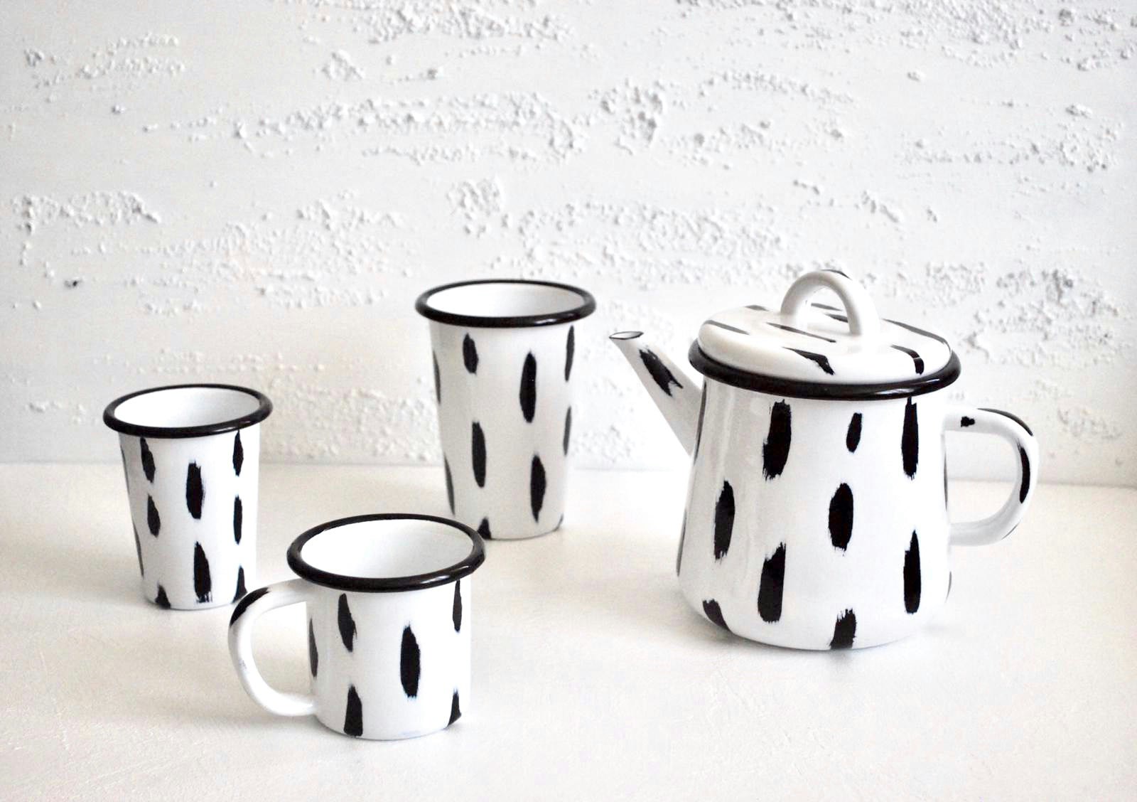 Rackhams White/Black Stripe Collection Enamel Two Mugs & Teapot Gift Set