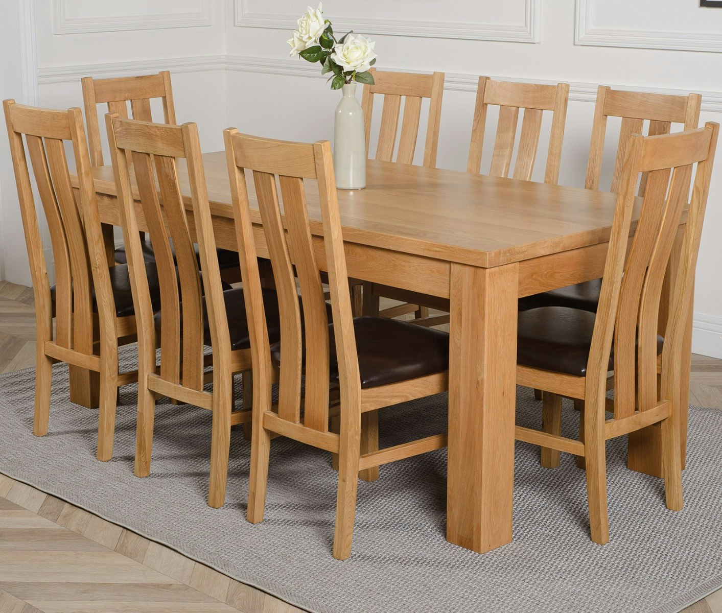 That's Furniture Light/Grain/Brown Dakota Large Oak Dining Table With Princeton Oak Chairs - Natural Oak - 8 Chairs