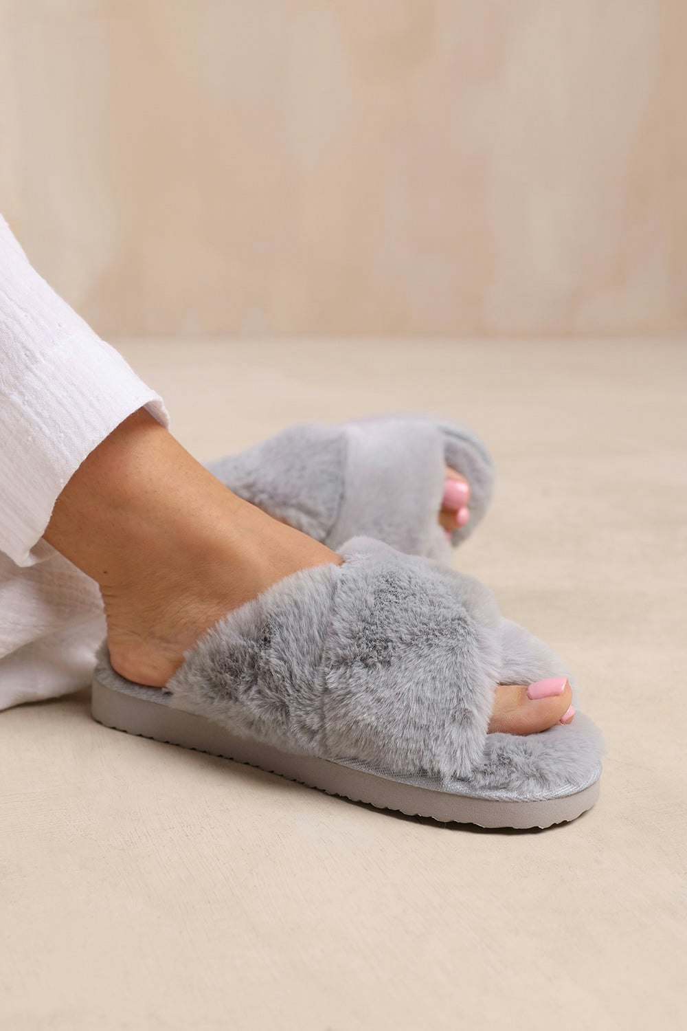 Where's That From Grey Weekend Cross Over Fluffy Slippers In - Size 6