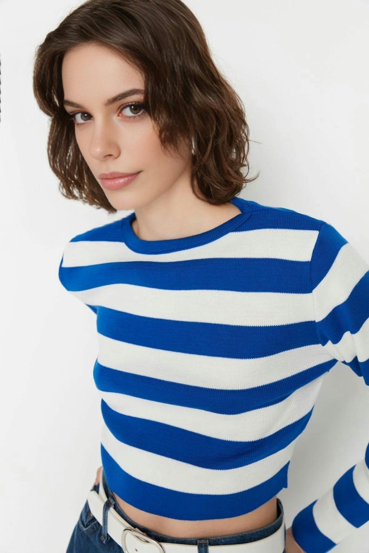 Wovcor Crop Striped Knit Sweater - Navy - M