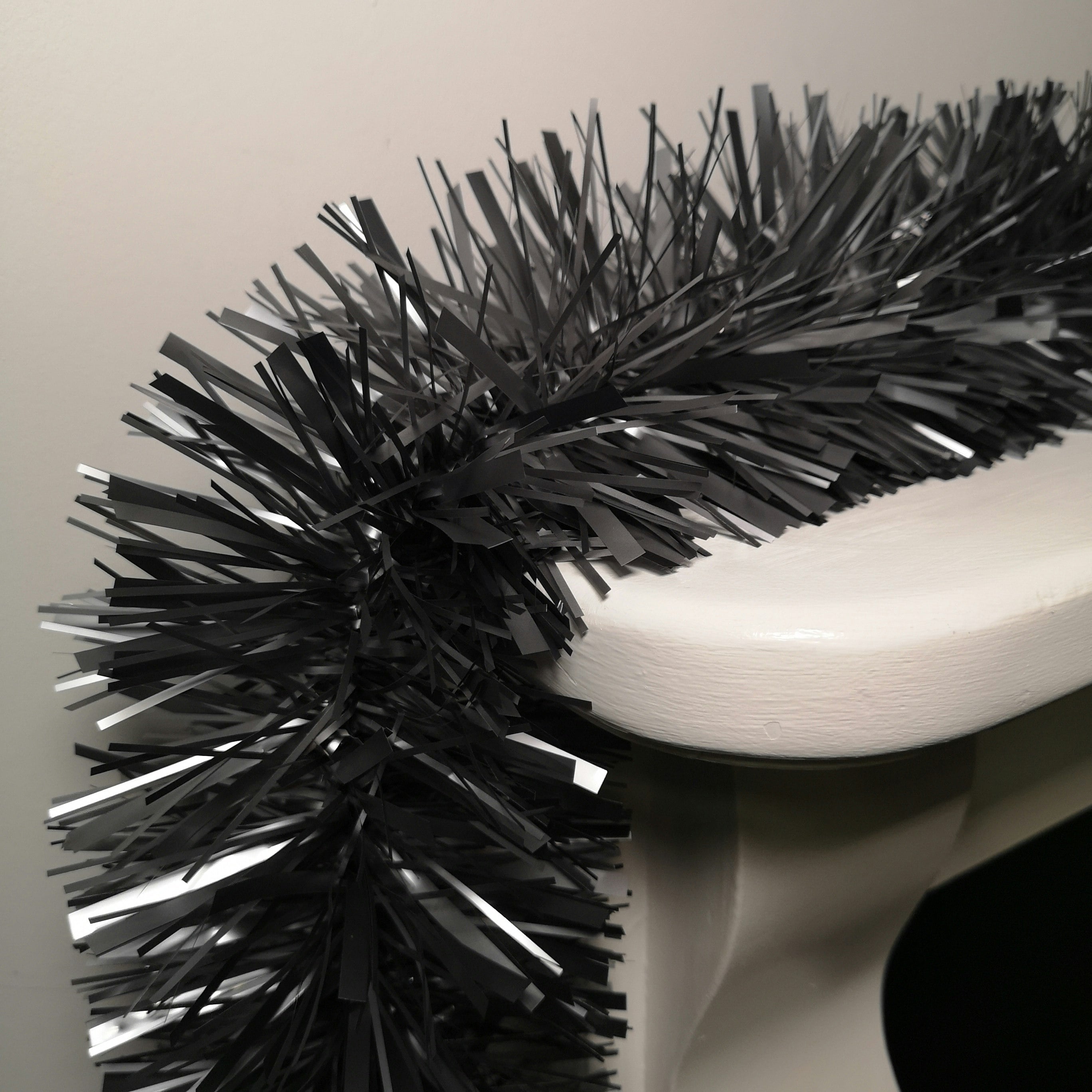 Samuel Alexander Chunky Fine Mixed-Cut Christmas Tinsel Garland - Grey - Image 4