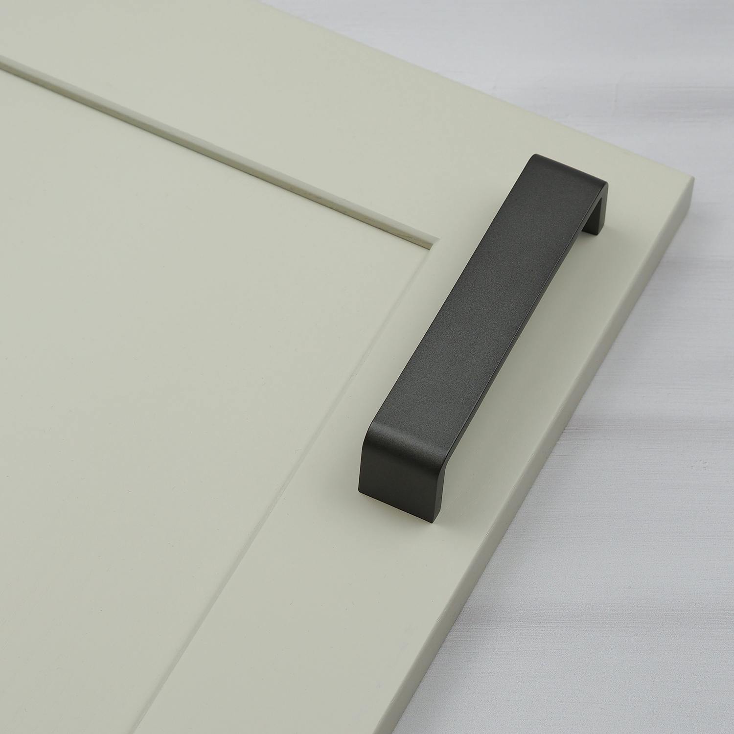 Handle & Home Anthracite/Dark/Grey D-Bar Handles - 128Mm Handle