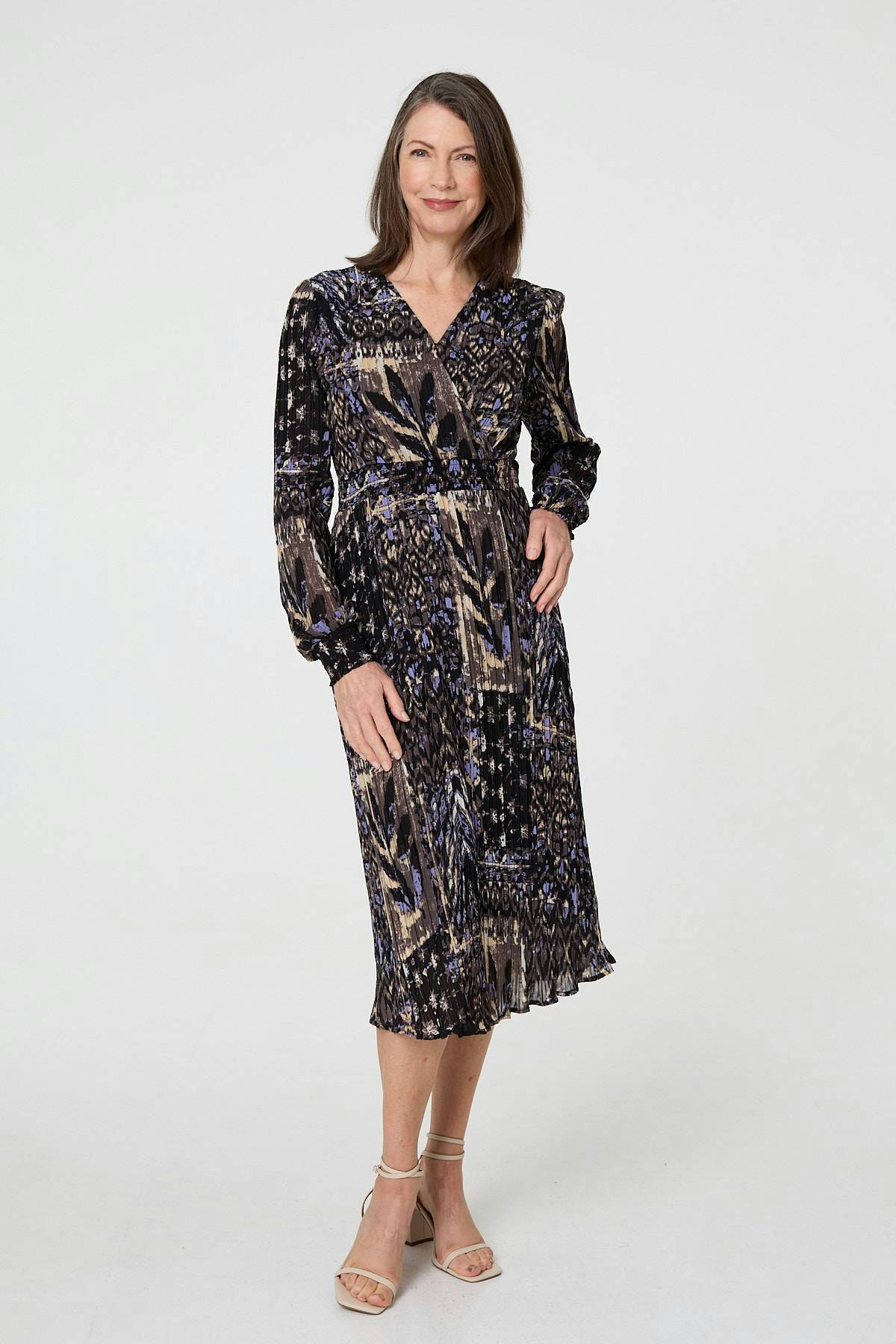 Izabel London Black Printed Shirred Waist Midi Wrap Dress - 10