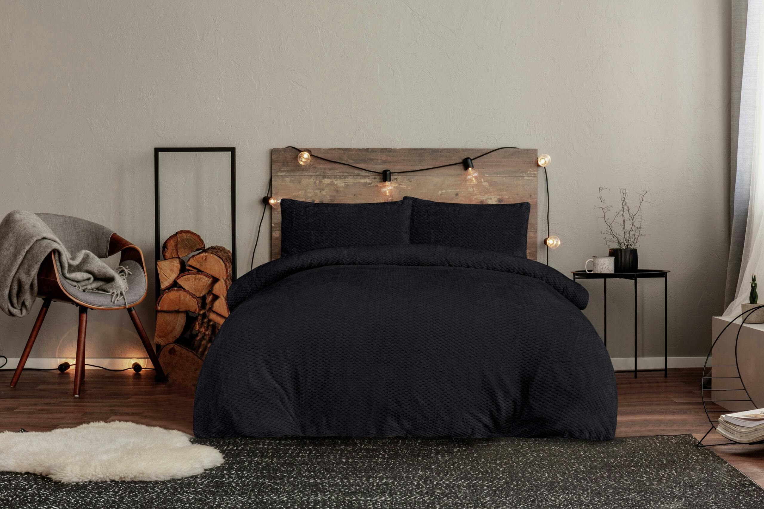 Smart Living Black Luxury Super Soft & Reversible Waffle Teddy Fleece Duvet Set - King