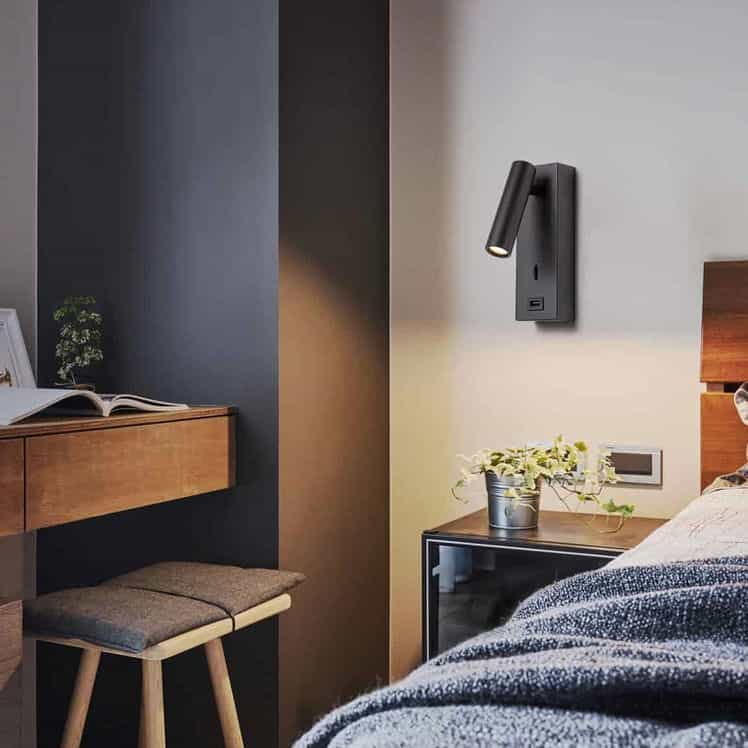Rackhams Black/Light 3 Watt Wall Mounted Reading With Usb Port