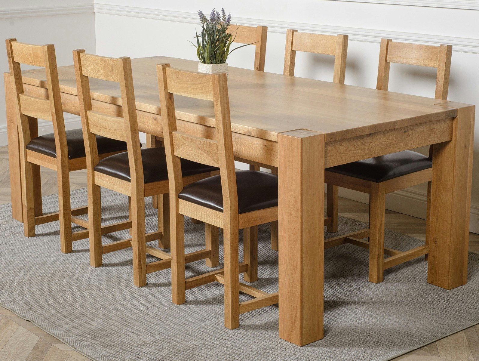 That's Furniture Kuba Extra Large Oak Dining Table With Lincoln Oak Chairs - Natural Oak - 6 Chairs