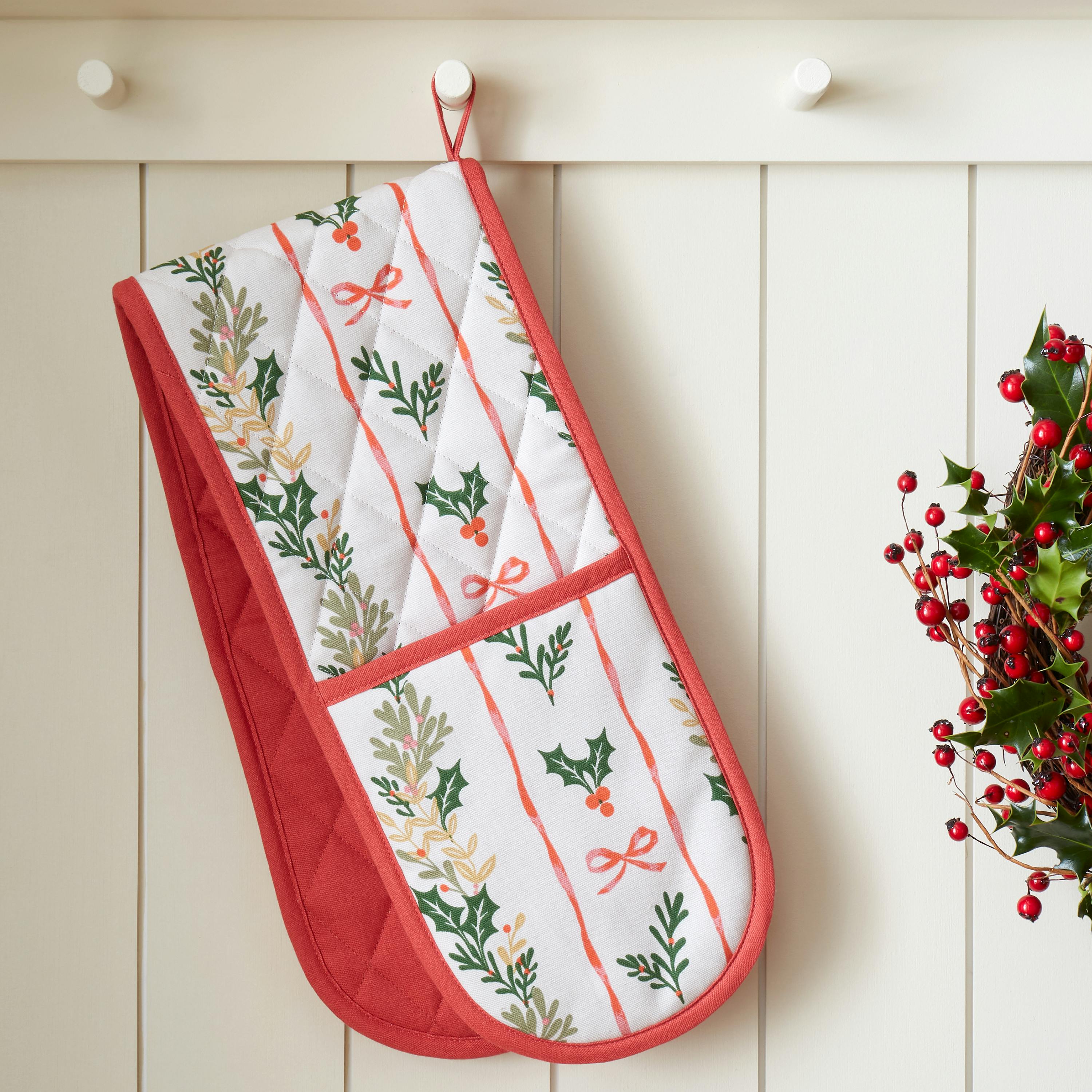 Catherine Lansfield Cream/Red Christmas Holly Stripe Cotton Kitchen Double Oven Glove