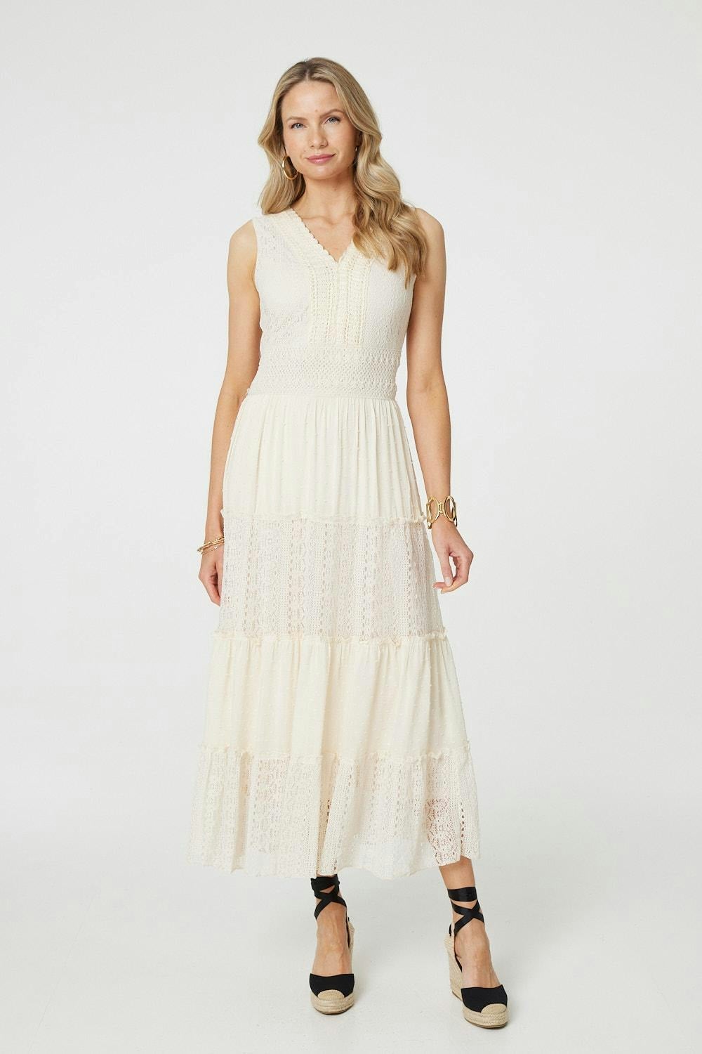 Izabel London White Lace Detail Sleeveless Tiered Maxi Dress - 14