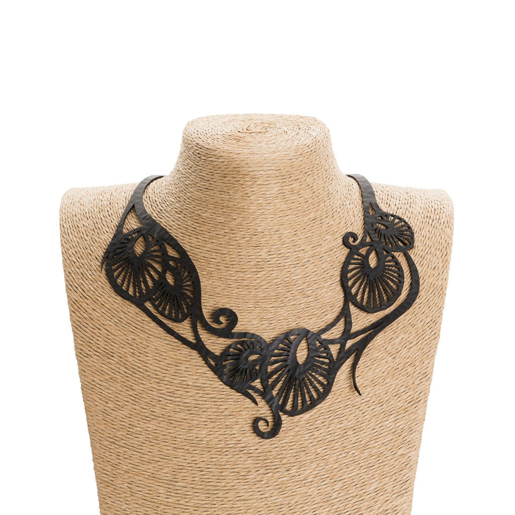 Paguro Leaf Art Nouveau Inner Tube Necklace
