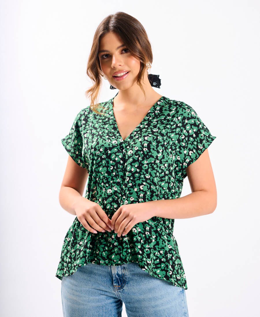 Needs No Label Green Animal Tiered Hem Top - 8
