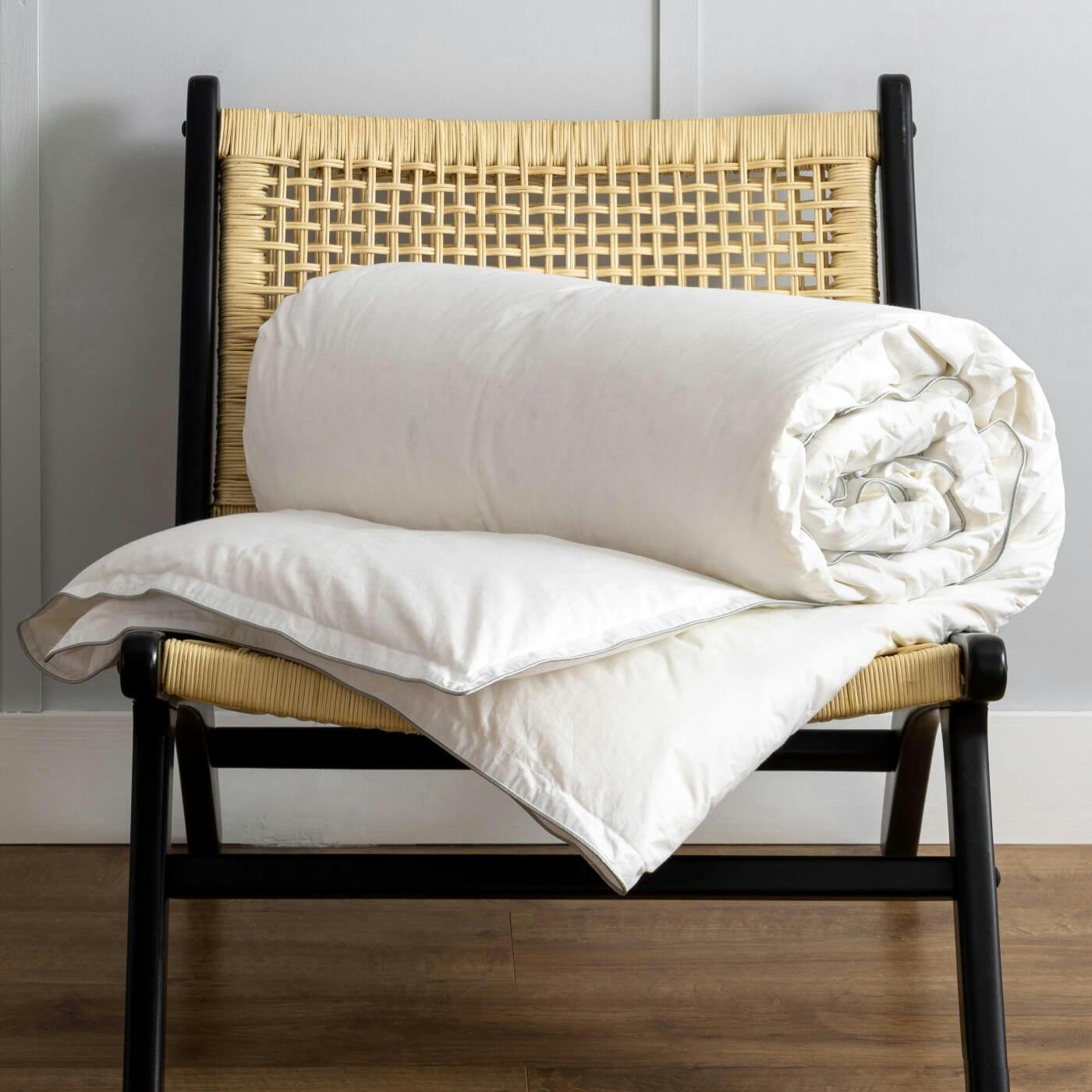 Soak&Sleep Light/White 80% Goose Down Duvets - Superking - Summer Warmth (4.5 Tog)