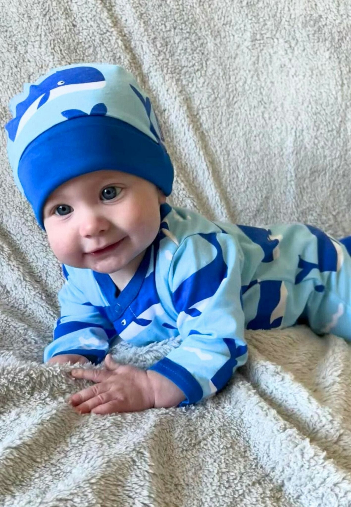 Toby Tiger Blue Organic Whale Waves Print Baby Gift Set - 0-3M / 56Cm