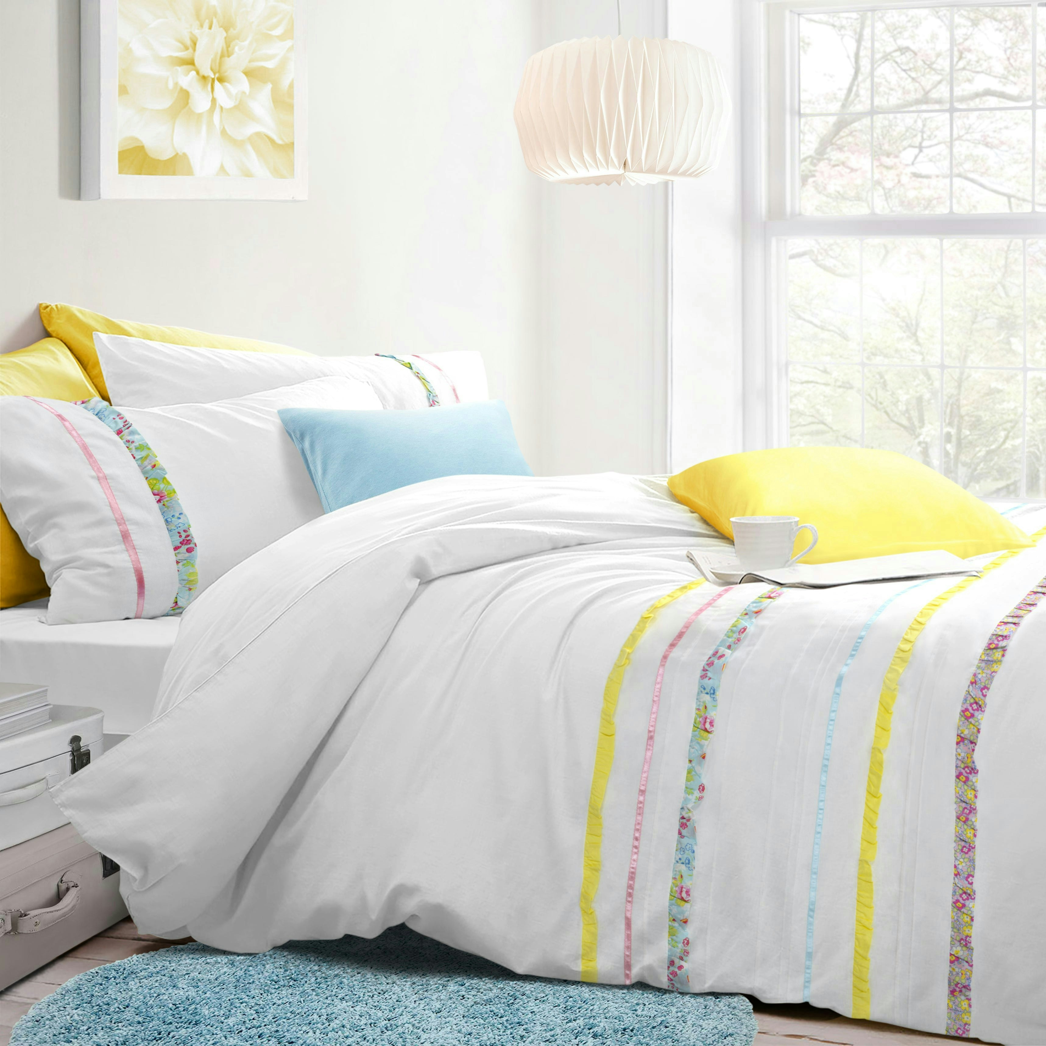 Intimates White Floral Ruffles Duvet Cover & Pillowcase Set - Single
