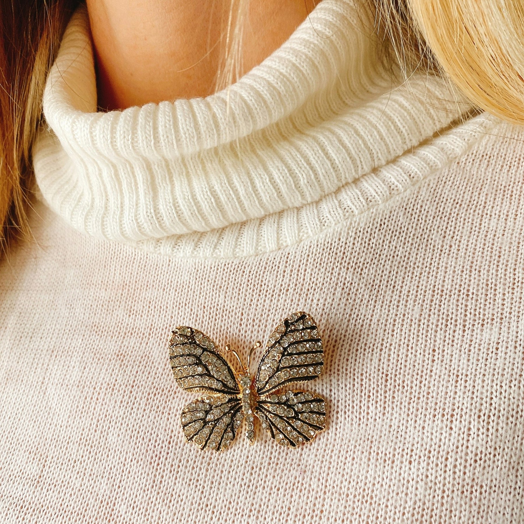 Queenmee Accessories White Butterfly Brooch In Crystal