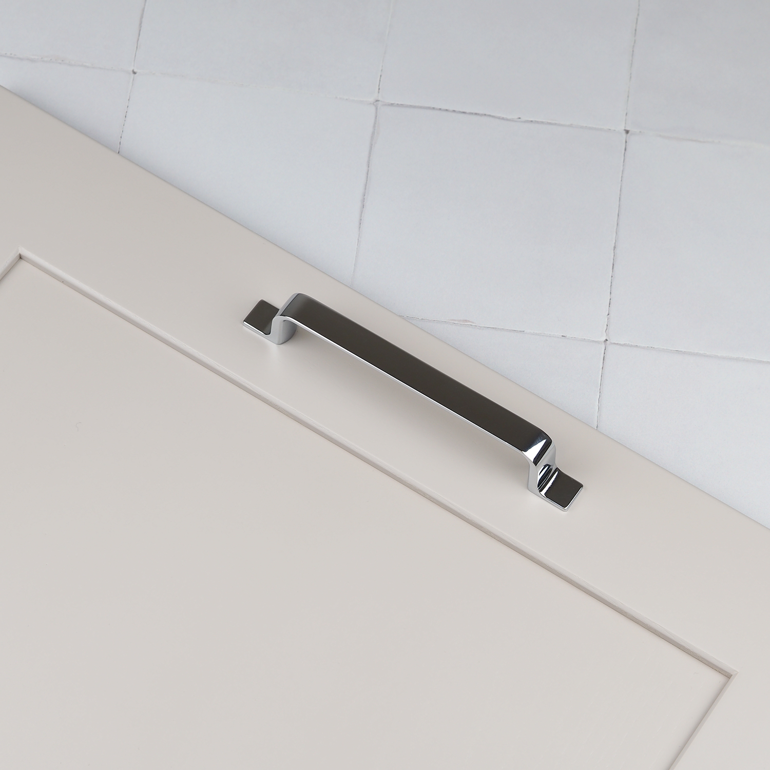 Handle & Home Polished Chrome Strap Handles - 160Mm Handle