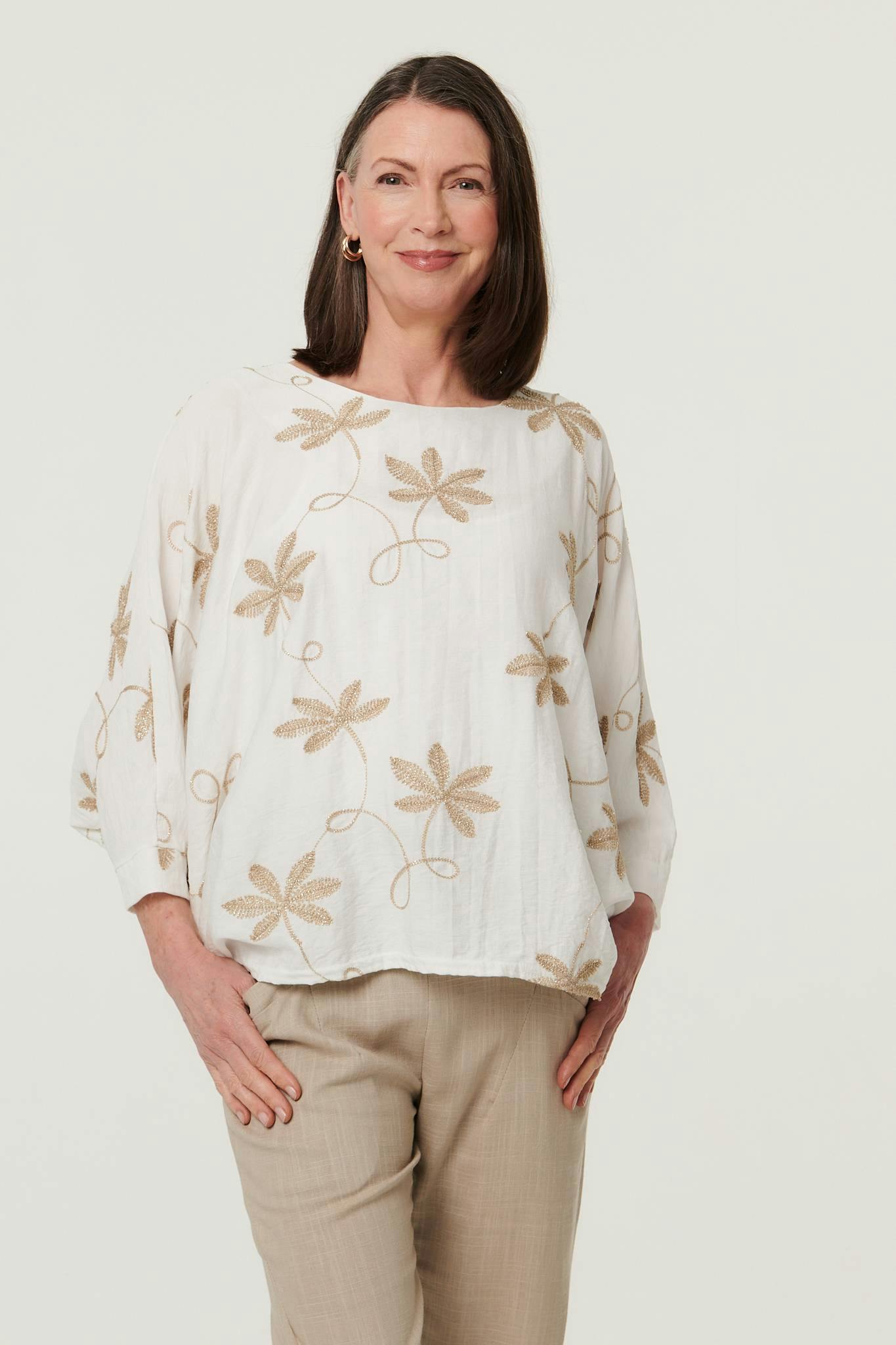 Izabel London White Floral Embroidered 3/4 Sleeve Top - 10/12