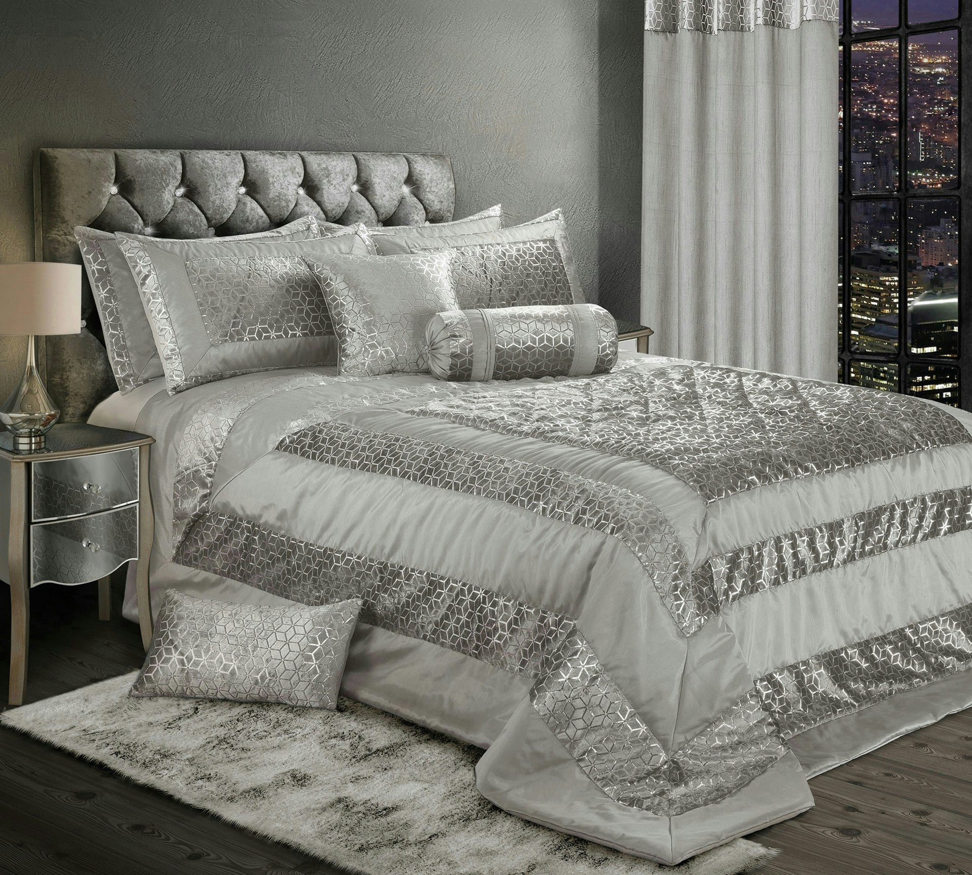 Intimates Silver Vera Foil Printed Quilted Bedspread - King