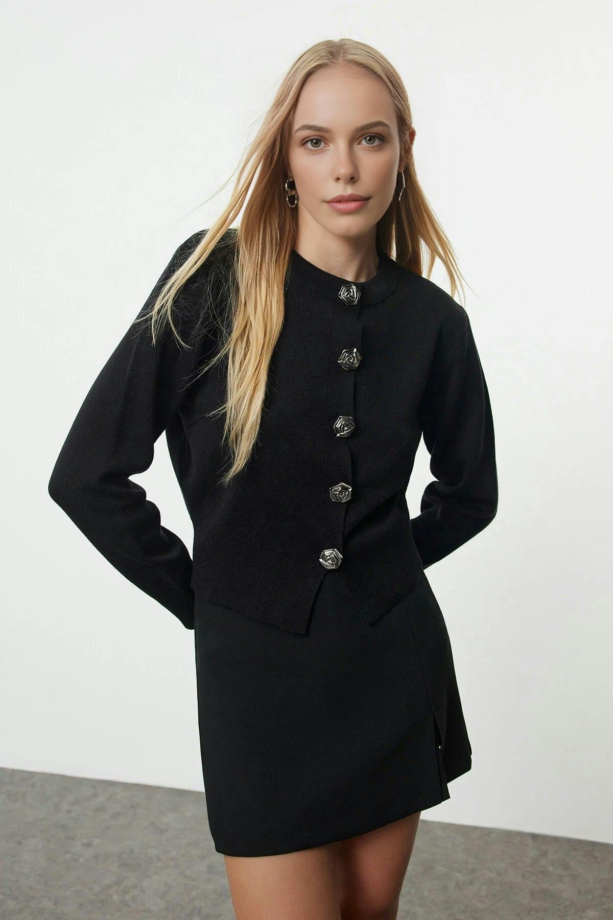 Wovcor Black Premium Yarn Crop Knit Cardigan With Rose Button Detail - L