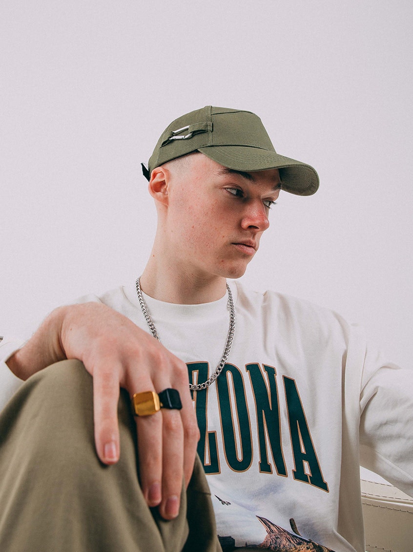 Svnx Baseball Cap With Carabiner Clip - Khaki