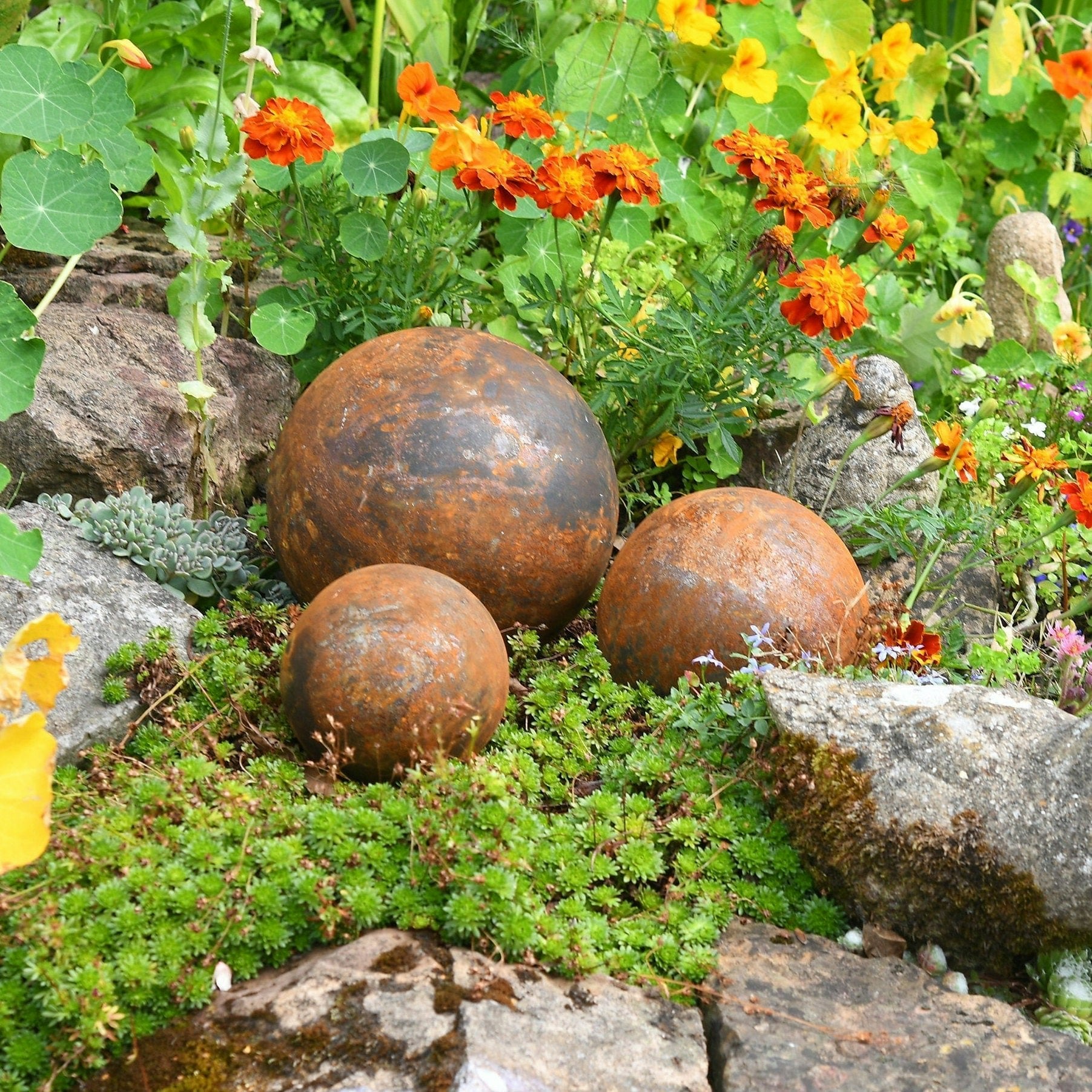 Rackhams Garden Ball Ornaments - Rusty Garden Metal Balls - Small Trio