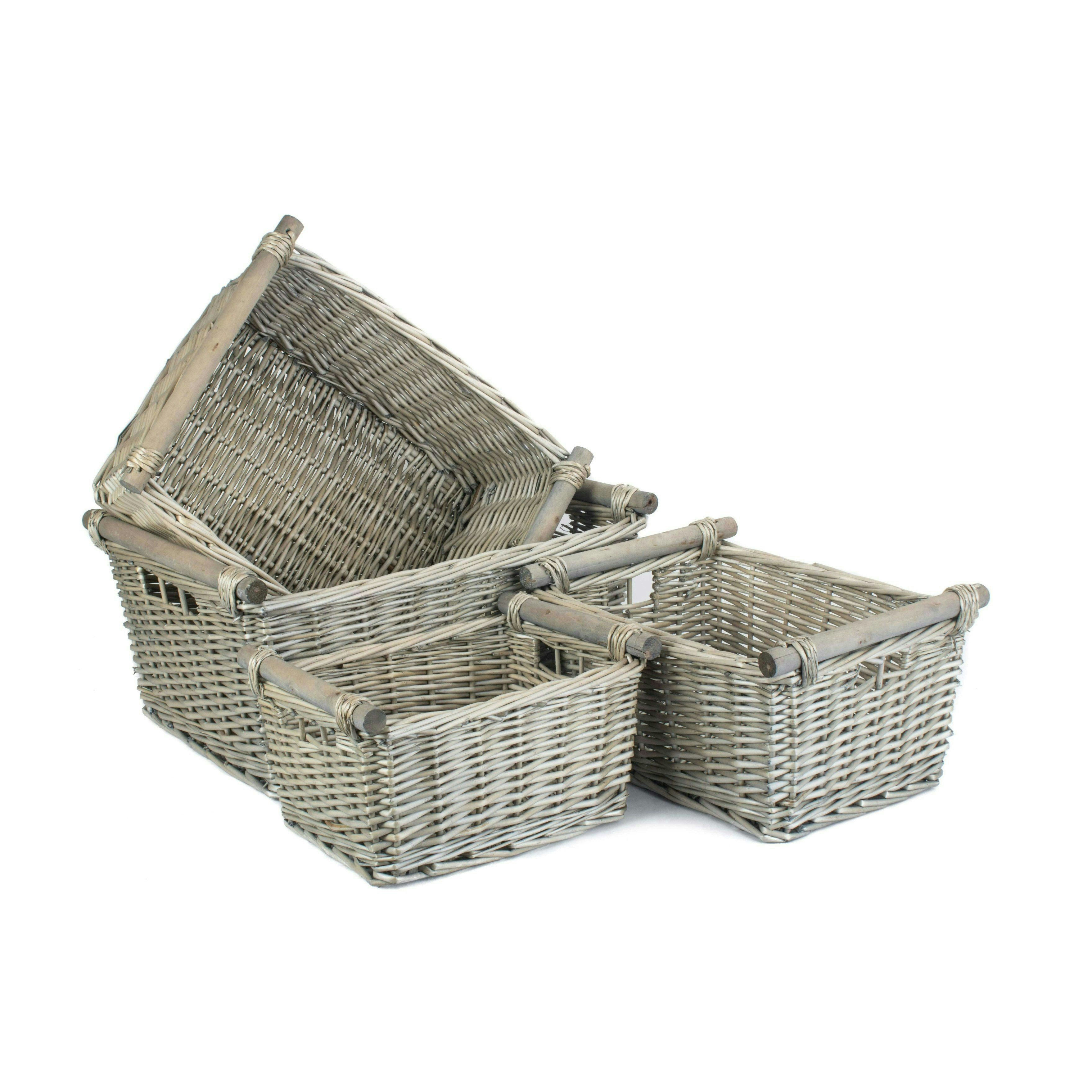 Red Hamper Red/Grey Hamper Wash Wooden Handled Wicker Storage Basket - Antique Wash - Wicker - Set Of 4