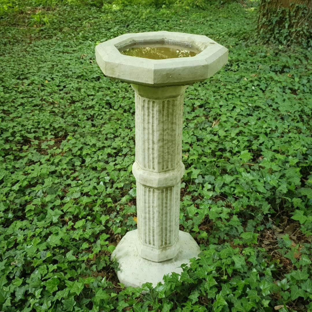 Spa Cheltenham Birdbath With Octagonal Top