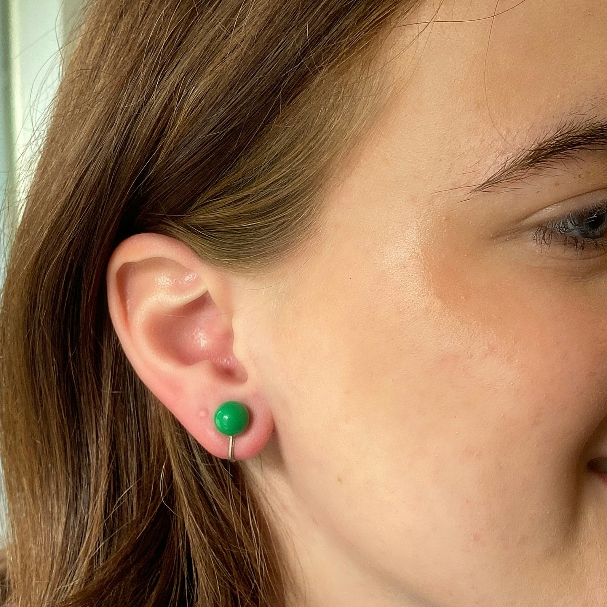 Queenmee Accessories Green Clip On Earrings Small Vintage