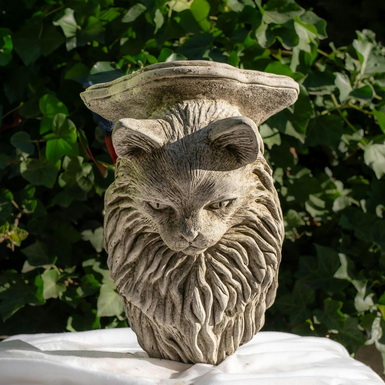 Osn Cat Design Wall Shelf And Plaque Garden Ornaments