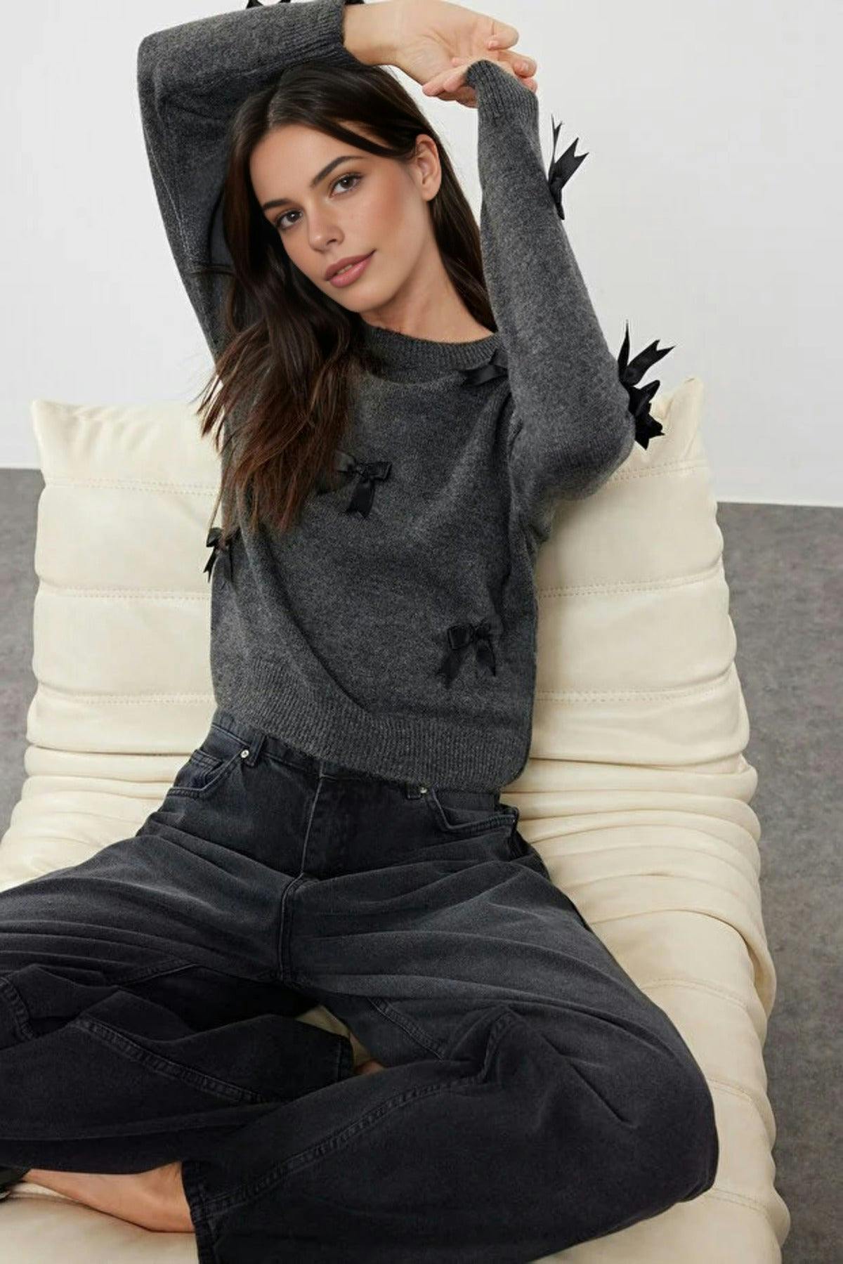 Wovcor Grey Soft Textured Knit Sweater With Bow Detail - Xs