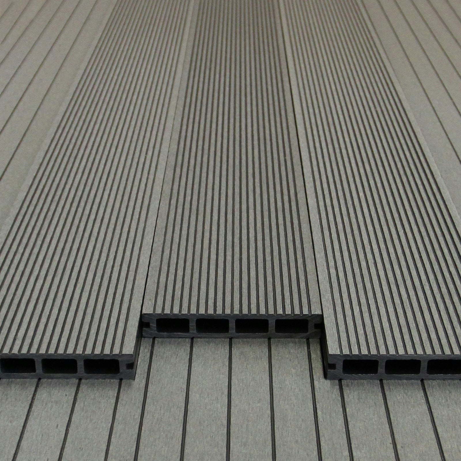 Rackhams Grey Jardí Composite Decking - 7 Sqm - Castle