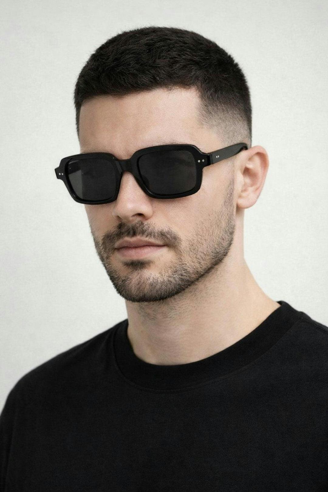Svnx Black Bold Square Sunglasses In - One Szie