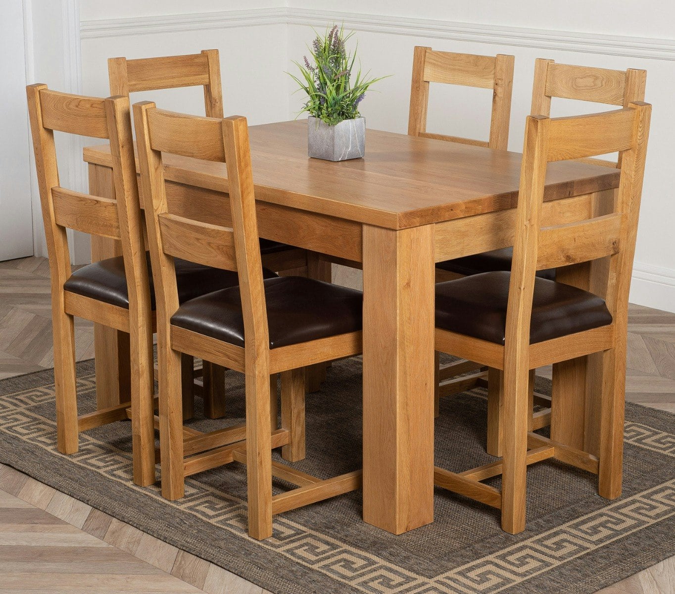 That's Furniture Dakota Small Oak Dining Table With Lincoln Oak Chairs - Natural Oak - 6 Chairs