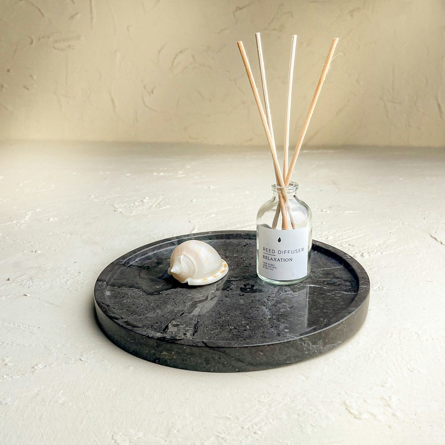 Coastal Villa Homeware Black Round Vanity Tray – Marble & Mineral Stone In Four Colours