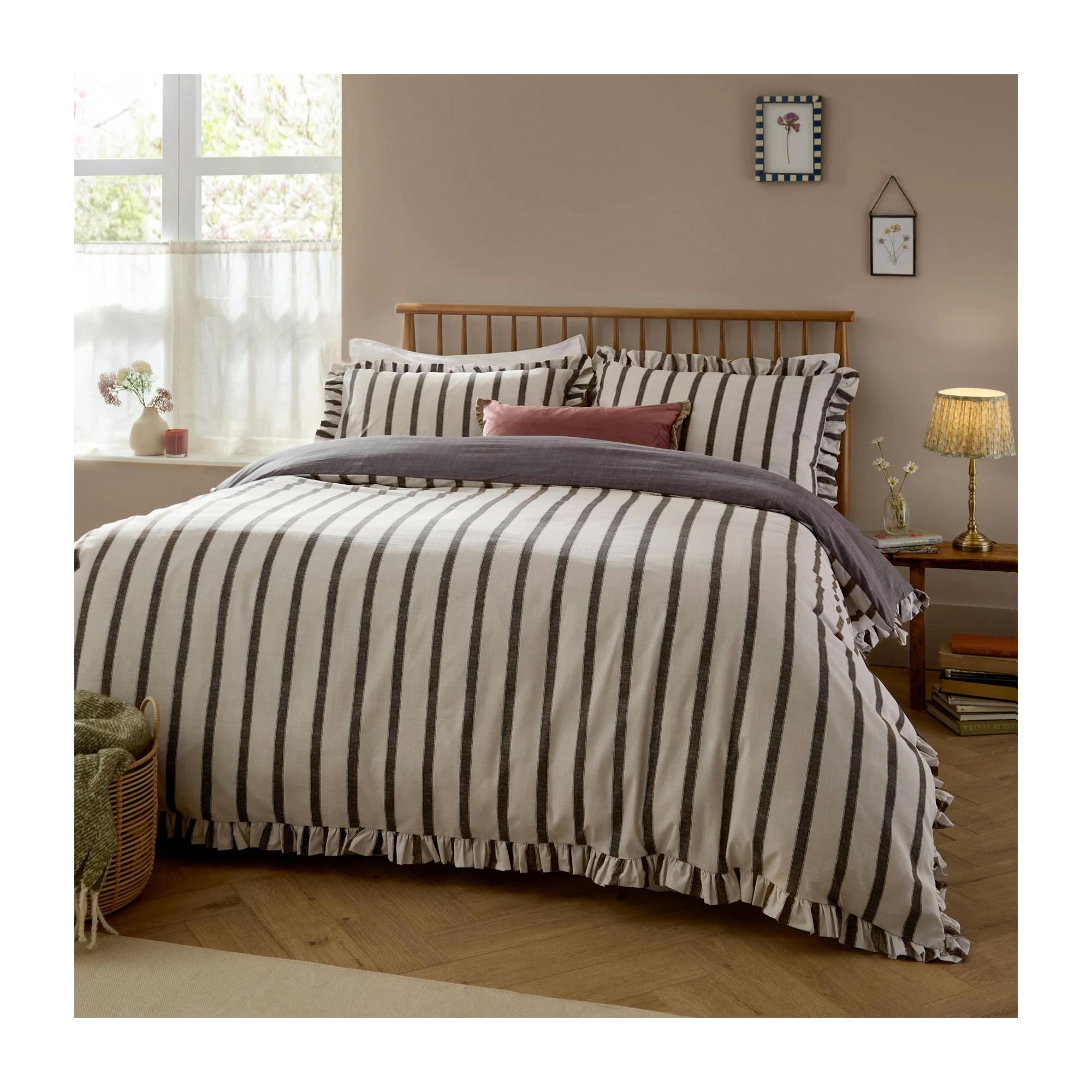 Wylder Connie Ruffles Striped Duvet Cover Set - Chocolate - Double - Chocolate - 60% Cotton/40% Polyester