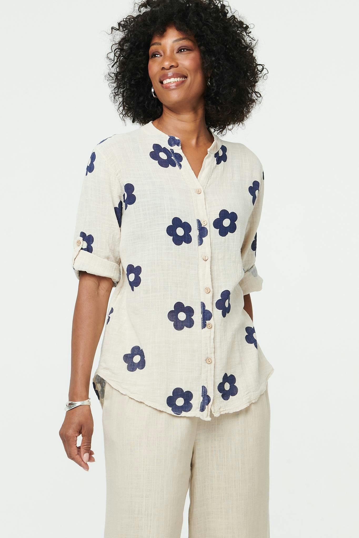 Izabel London Light Floral 3/4 Sleeve Button Relaxed Blouse - 14 - Stone
