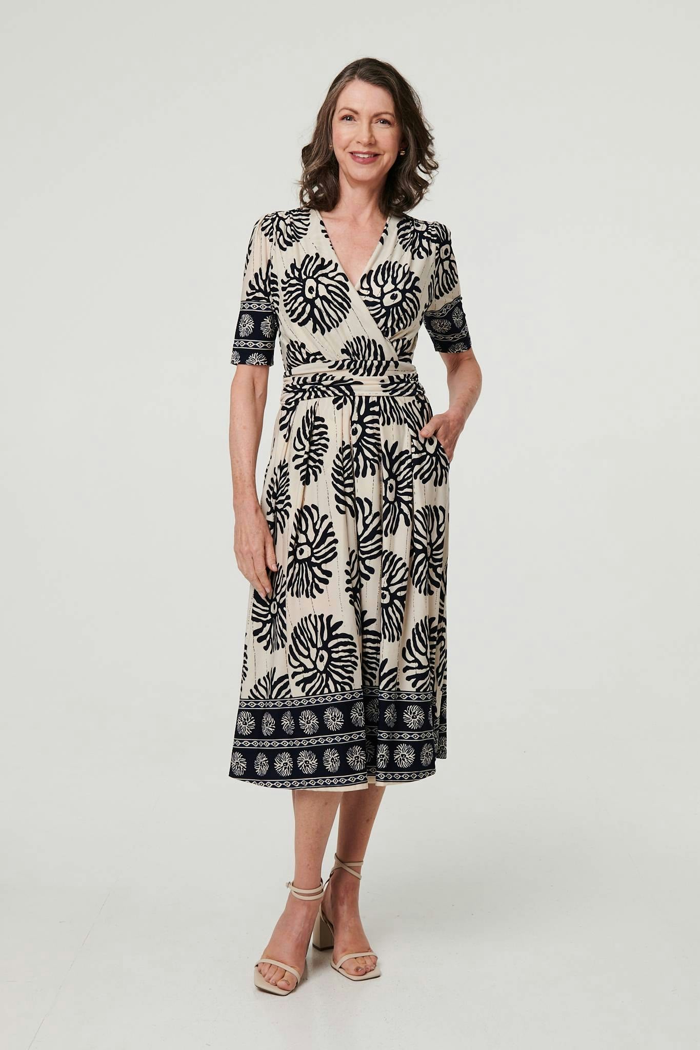 Izabel London Border Print Ruched V-Neck Midi Dress - 12 - Navy