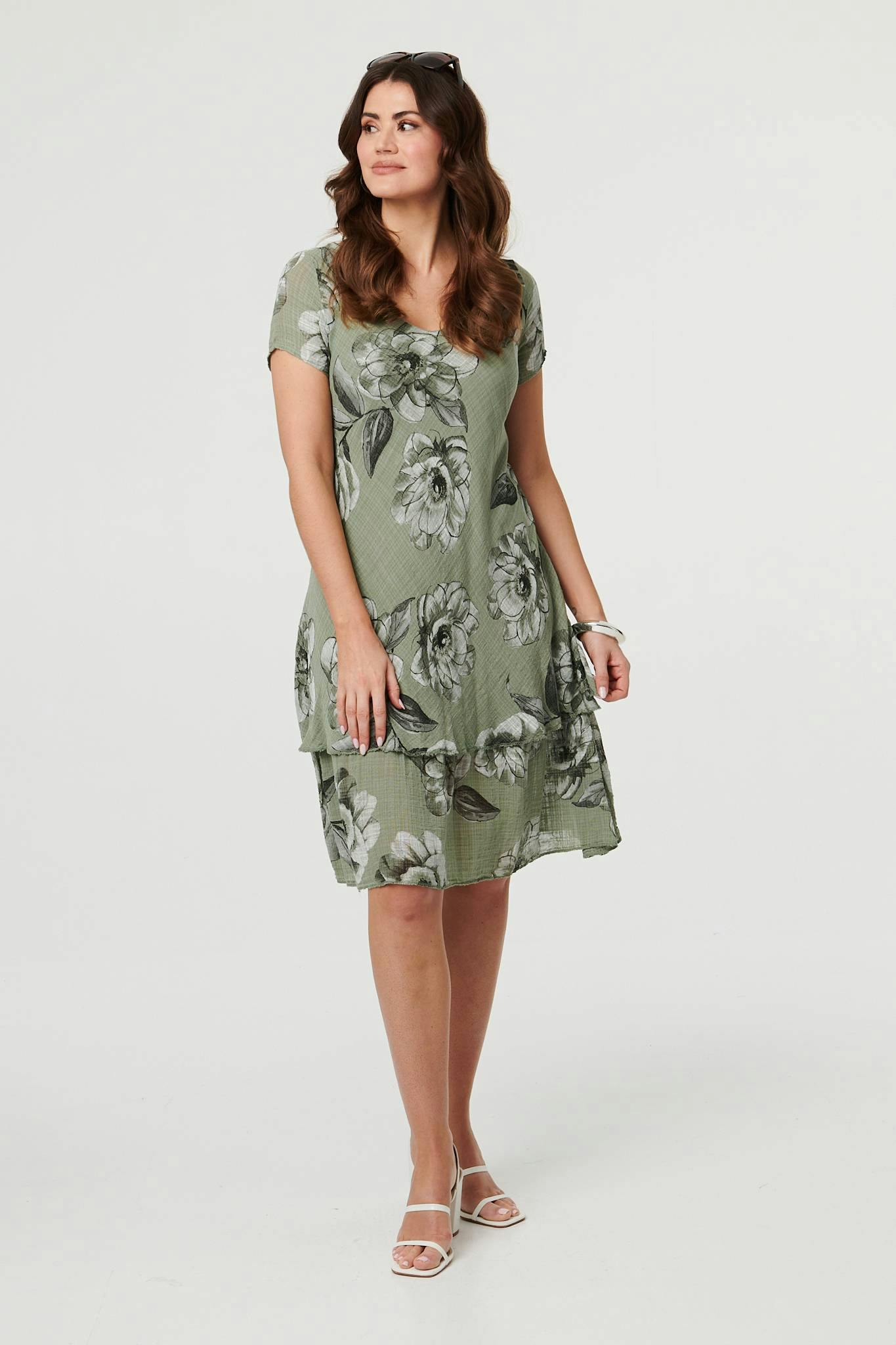 Izabel London Light Floral Frilled Hem Knee Length Dress - 8 - Khaki