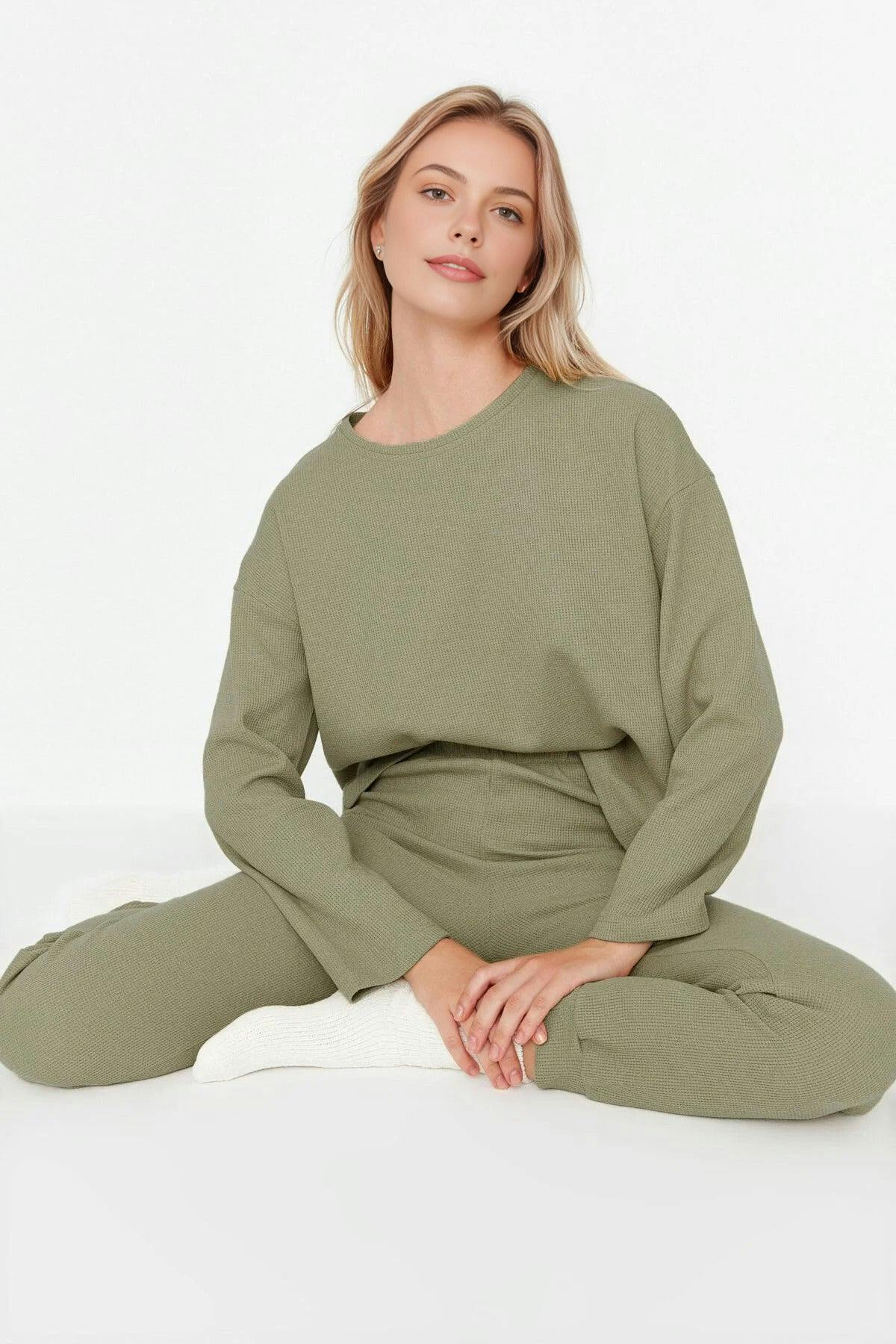 Wovcor Light/Green 2-Piece Waffle Knit Pajama Set - Xs