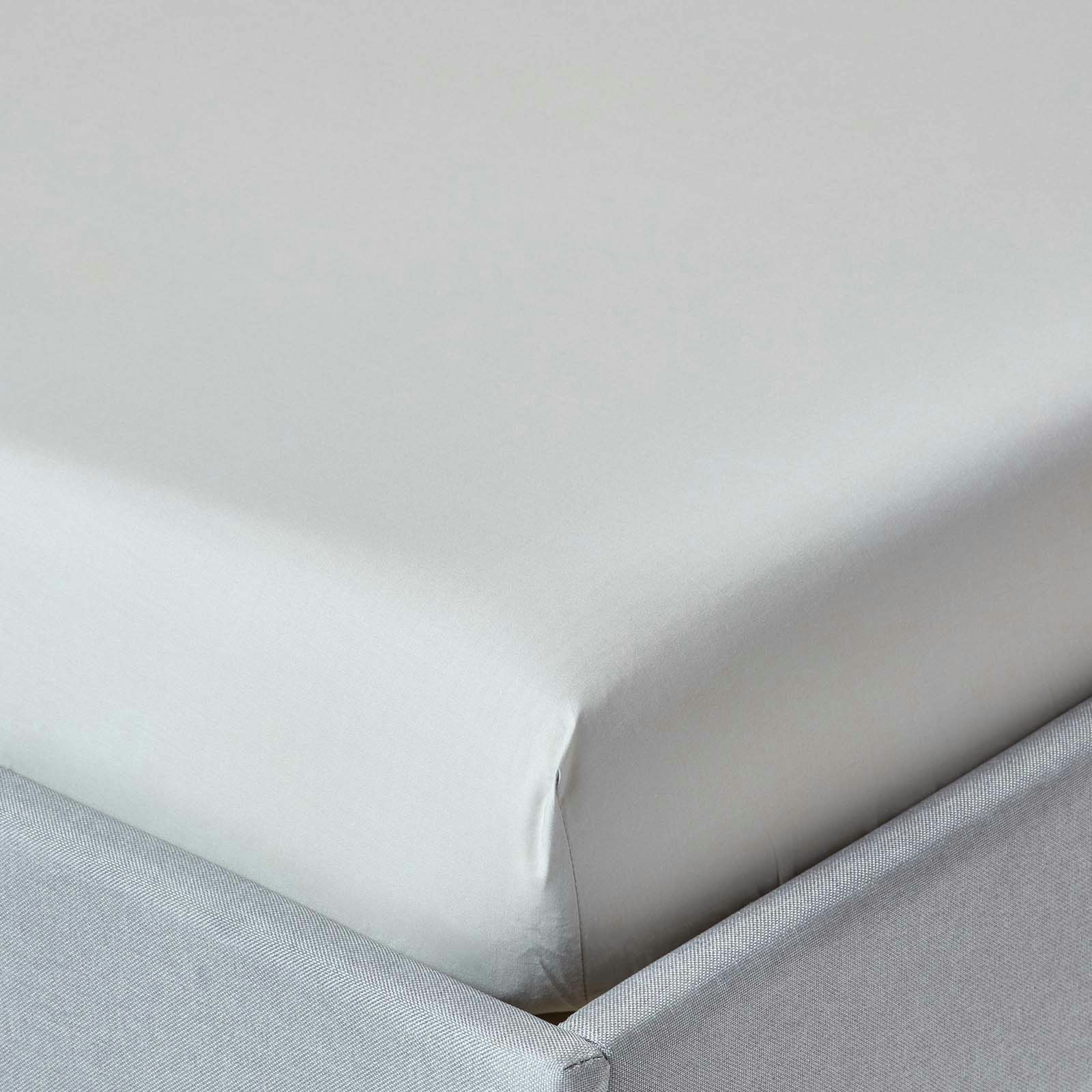 Homescapes Silver/Grey Crisp & Cool 200 Tc Egyptian Cotton Percale Fitted Sheet – 46 Cm Extra Deep - King