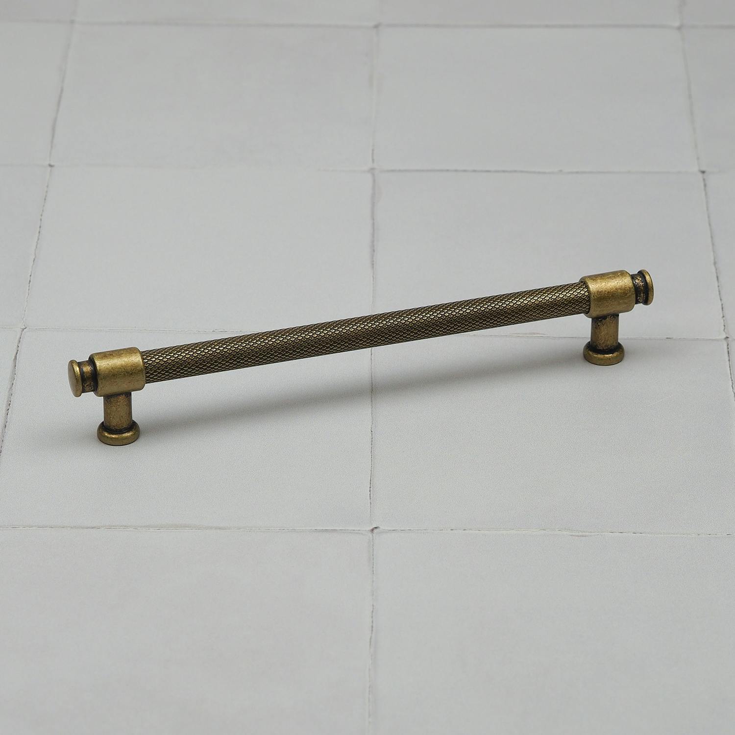 Rackhams Antique Brass Knurled Pulls - 160Mm Handle