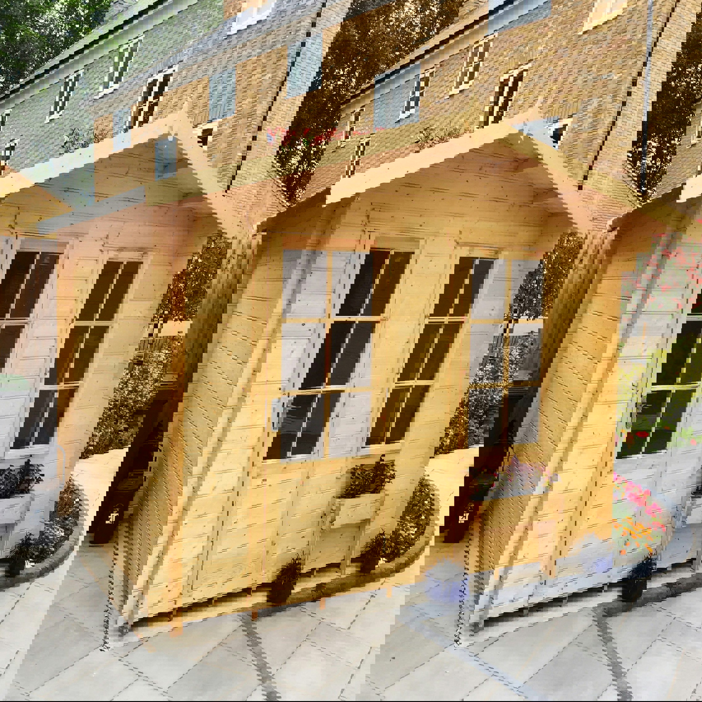 Shire 10x10 bucknells log cabin 28mm Cladding