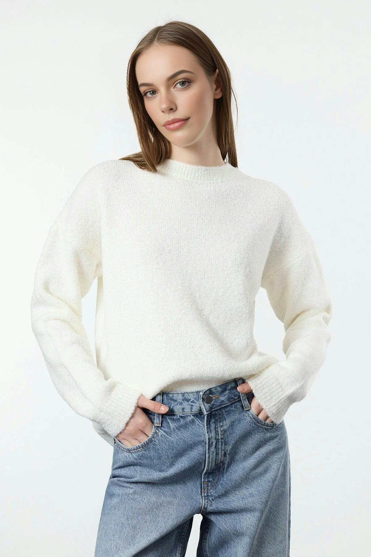 Wovcor White Soft Textured Knit Sweater - L