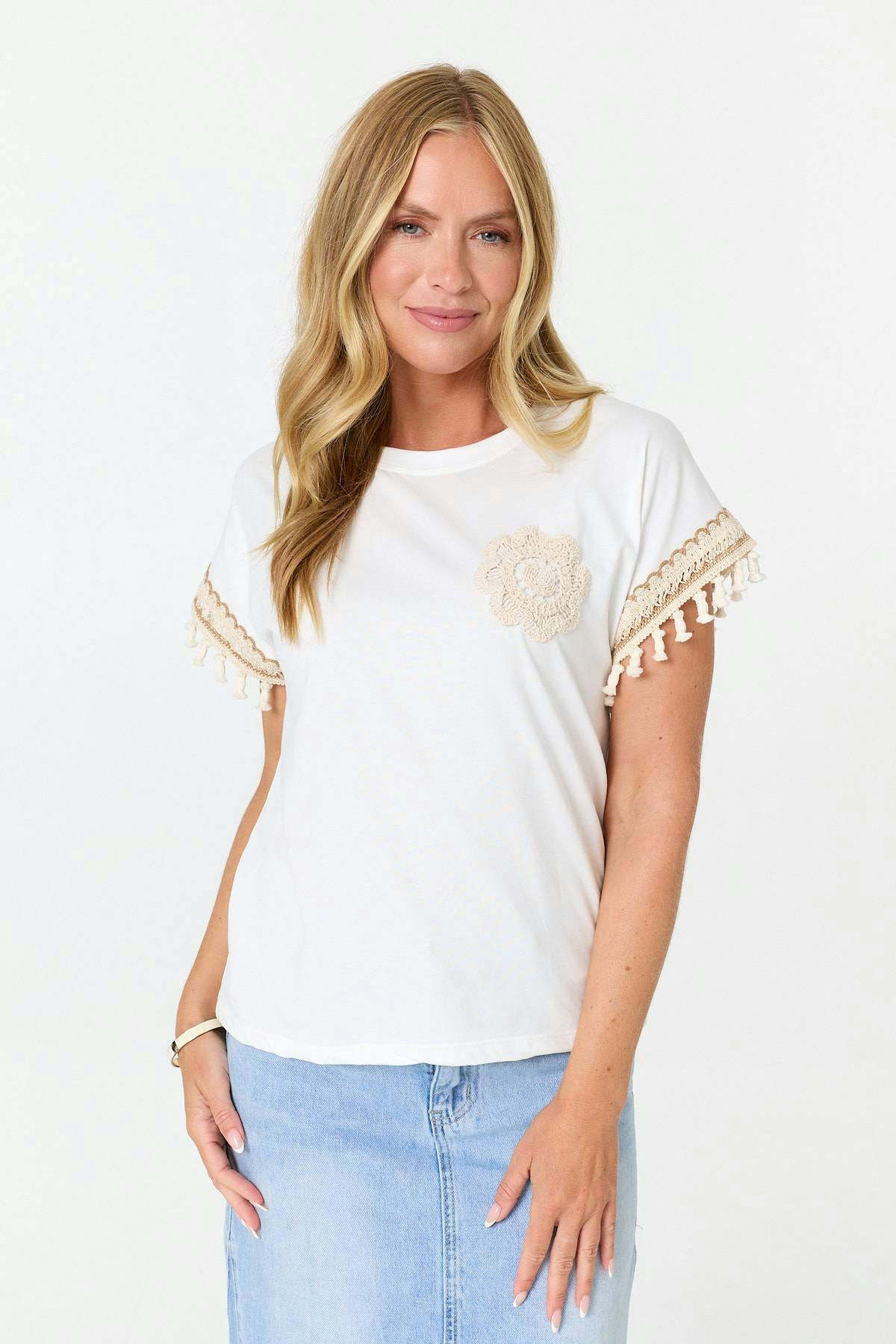 Izabel London White Crochet Embellished Short Sleeve T-Shirt - L