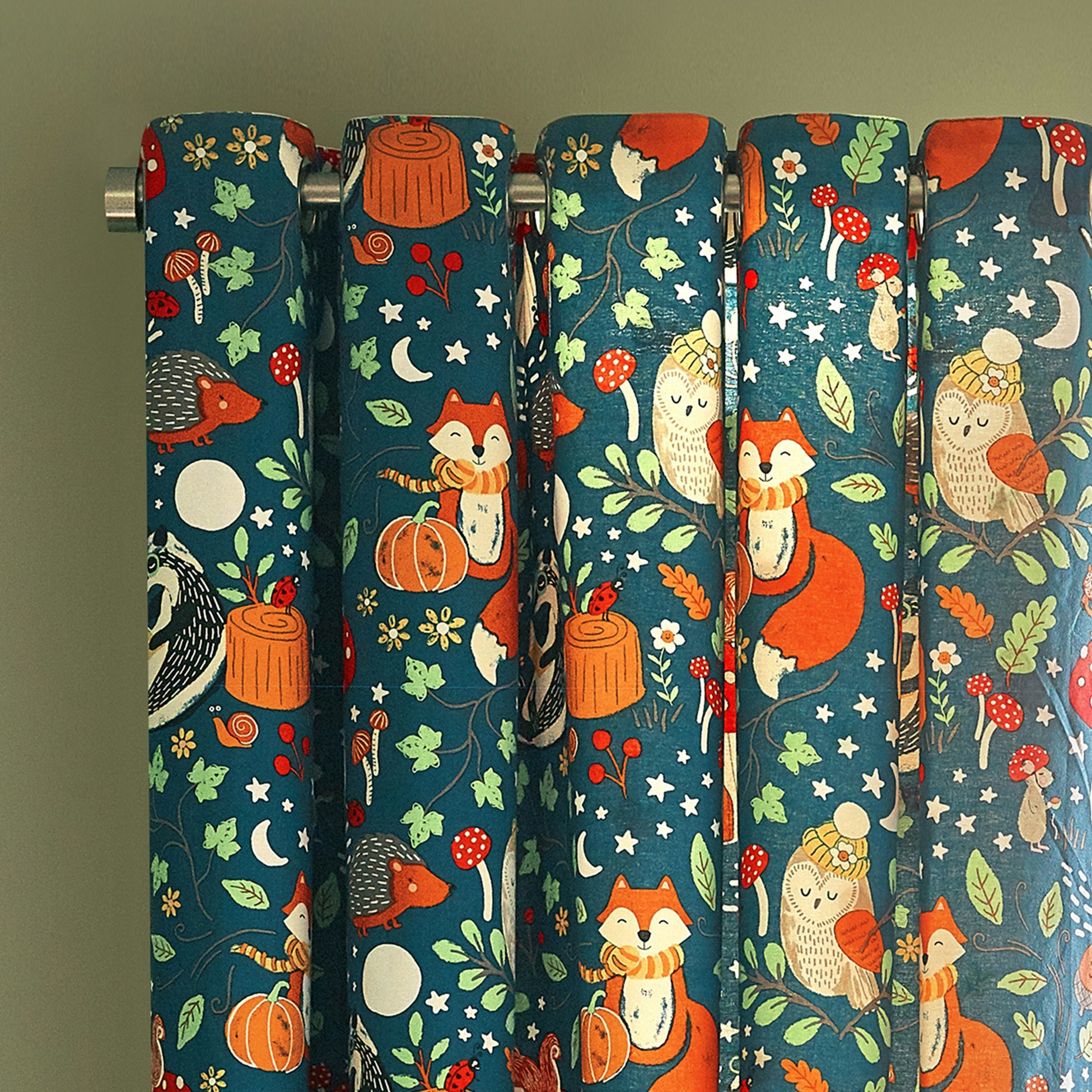 Rackhams Green Fox And Woodland Friends Fully Reversible Eyelet Curtains - 66 X 72 Inch