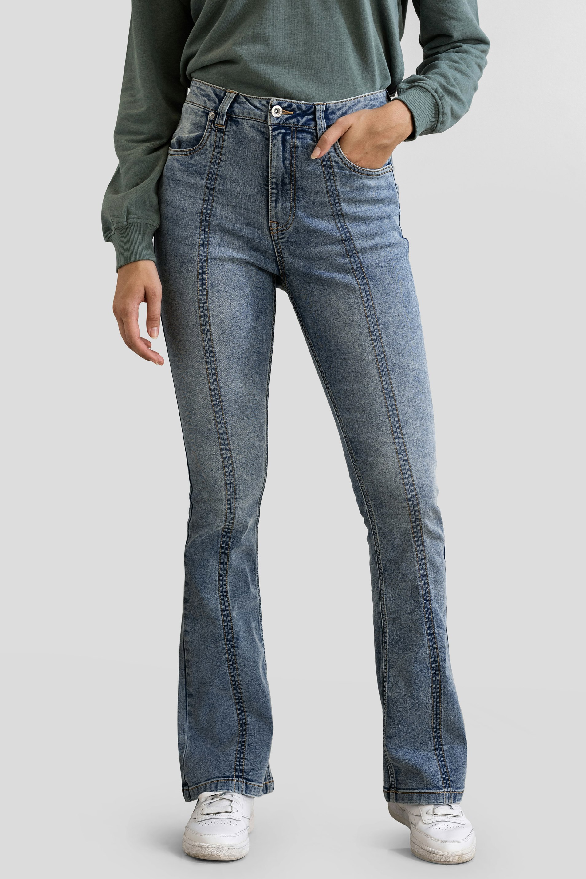 Enorsia Light/Blue Lift Skinny And Shape Low Rise Flared Jeans - 8 - 68% Cotton, 27% Poly, 3% Rayon, 2% Spandex