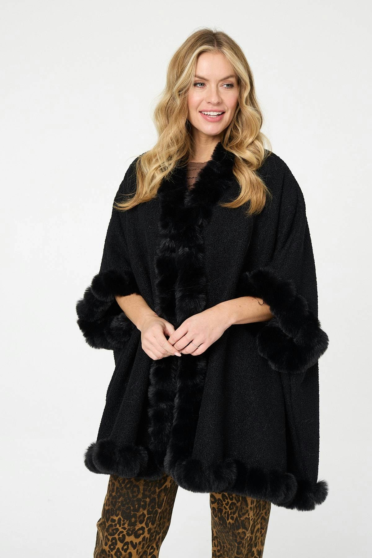 Izabel London Black Faux Fur Trim 3/4 Sleeve Poncho - One