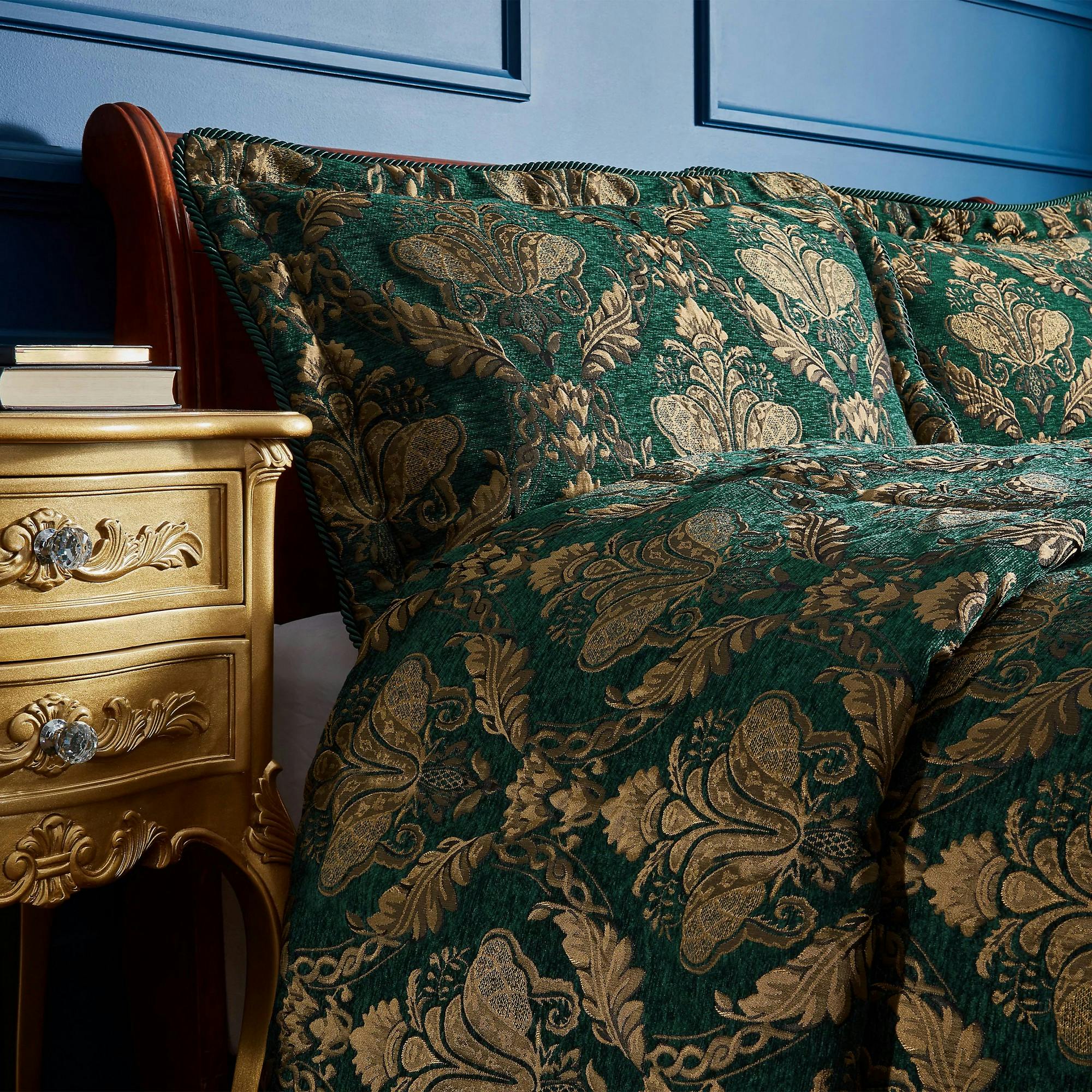 Paoletti Gold Shiraz Traditional Jacquard Pillow Sham - Emerald/ - 65Cm X 65Cm - Emerald/ - 100% Polyester