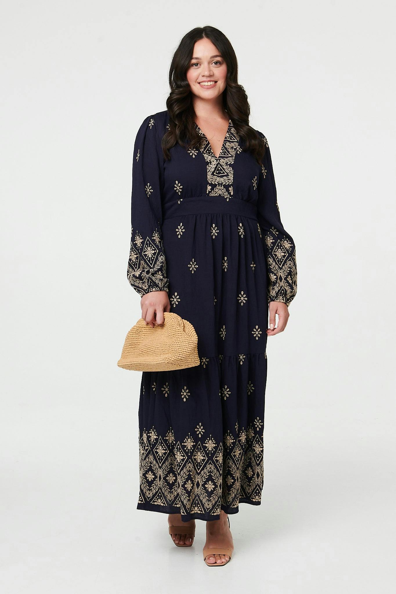 Izabel London Black Curve Border Print V-Neck Maxi Dress - 24